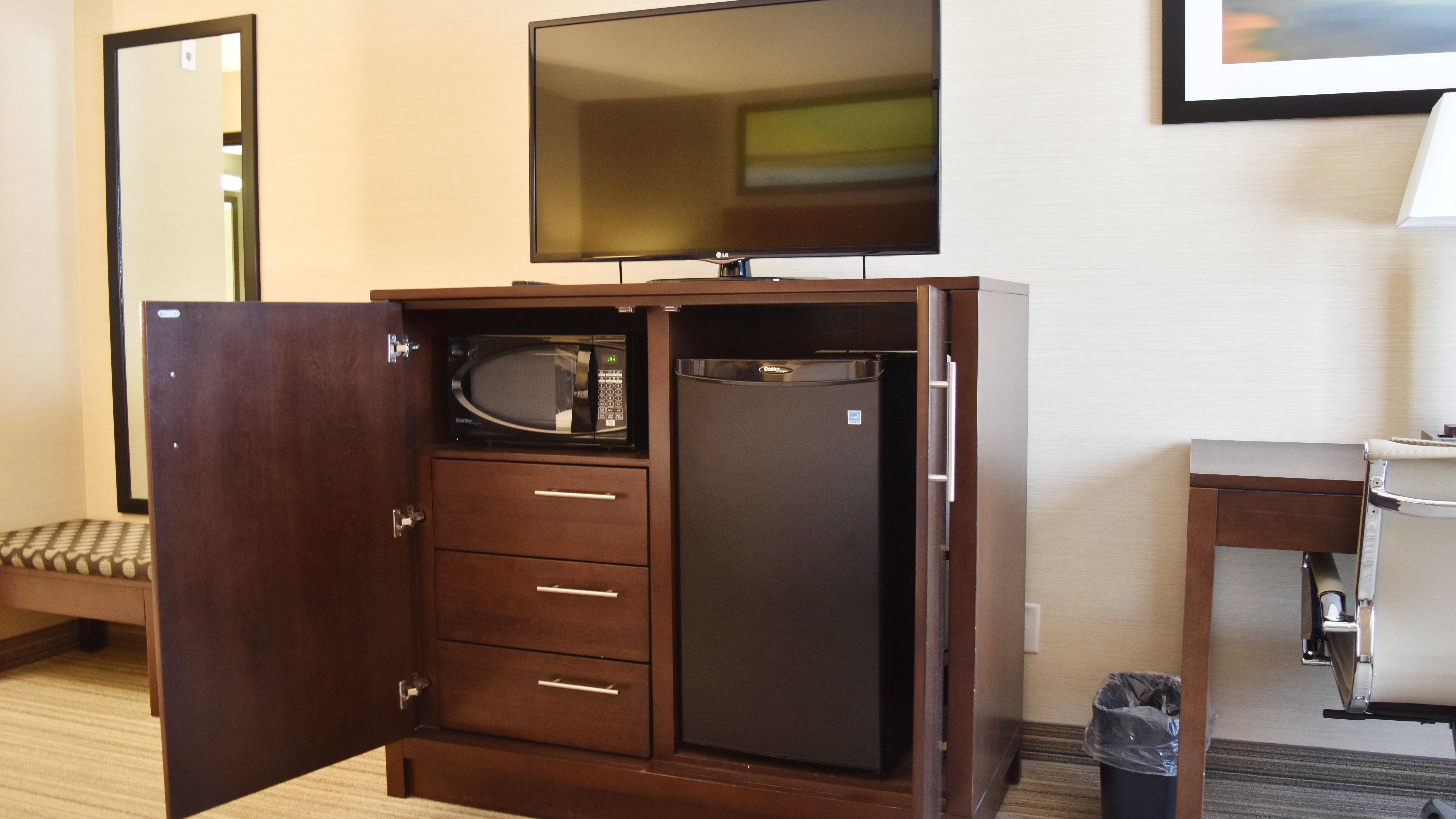 Holiday Inn Express Golden-Kicking Horse By Ihg Exteriör bild