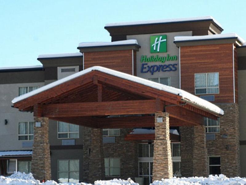 Holiday Inn Express Golden-Kicking Horse By Ihg Exteriör bild