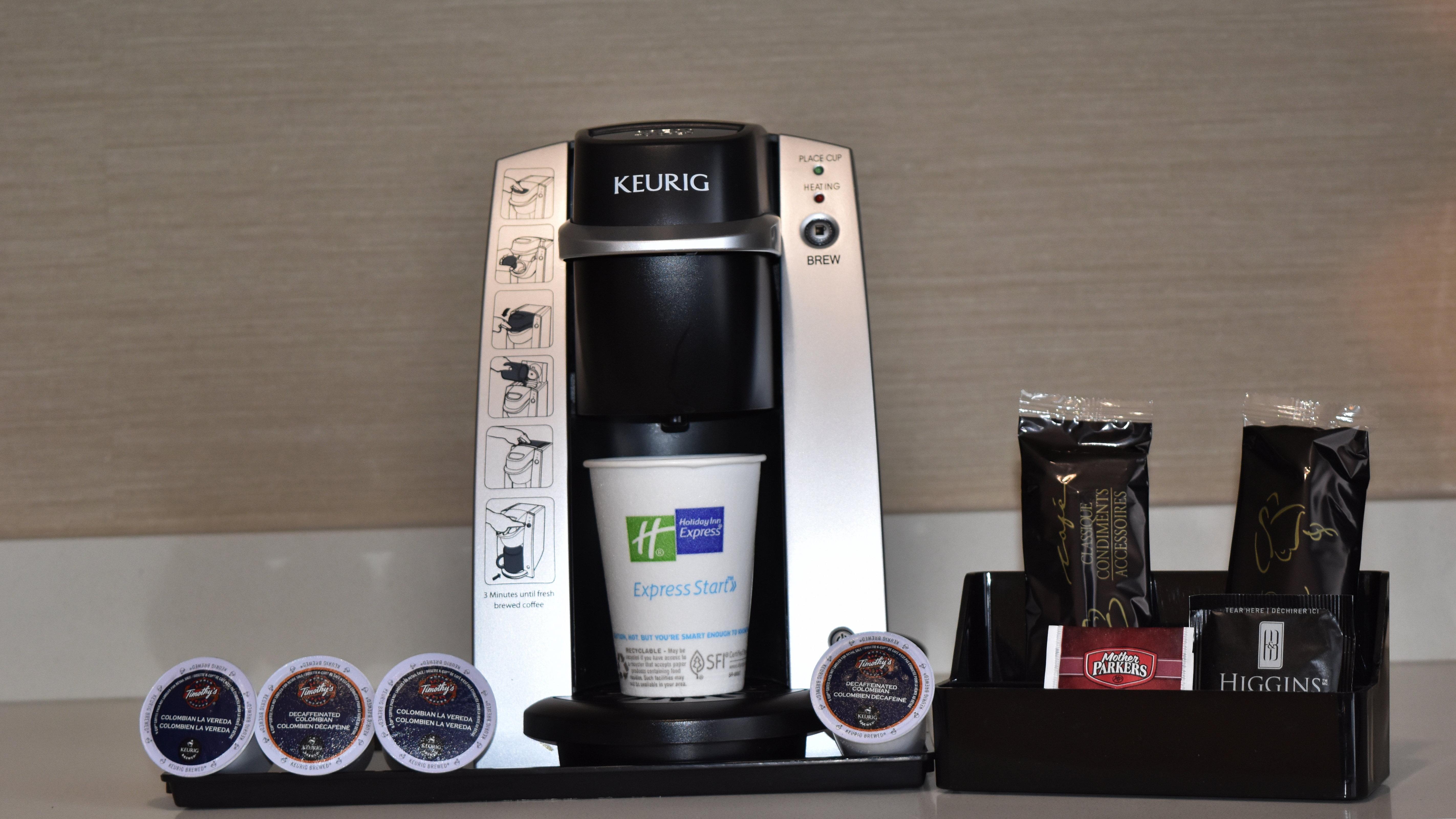 Holiday Inn Express Golden-Kicking Horse By Ihg Exteriör bild